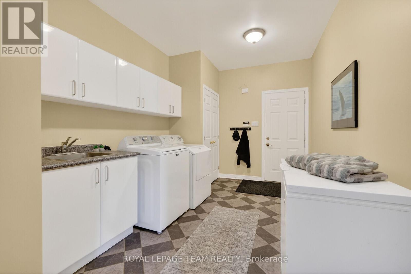 1611 Landel Drive, Ottawa, Ontario  K2W 1C2 - Photo 33 - X12803454