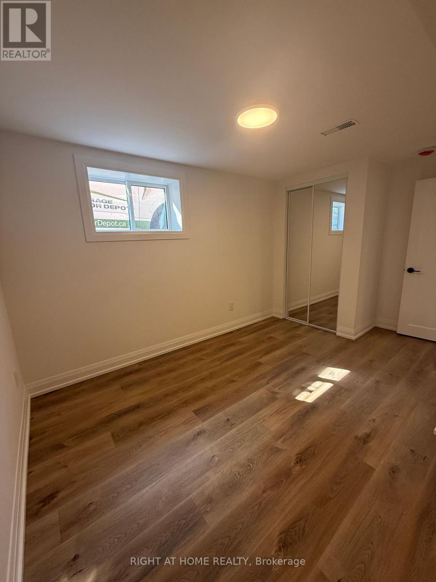 1b - 15 Arrowsmith Avenue, Toronto, Ontario  M6M 2W8 - Photo 14 - W13017698