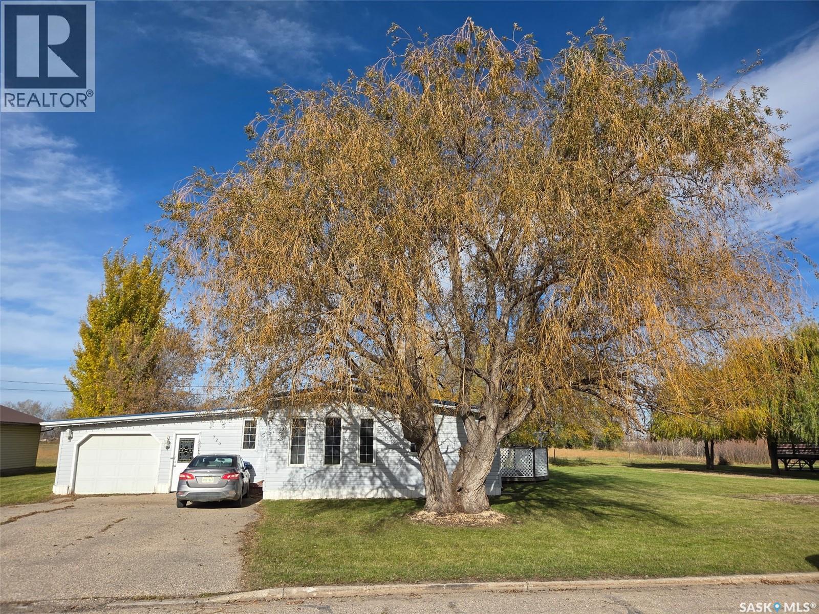 720 Maple DRIVE, Esterhazy, Saskatchewan
