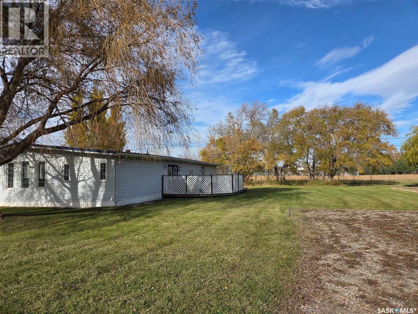 720 Maple Drive, Esterhazy, Saskatchewan  S0A 0X0 - Photo 13 - SK033359