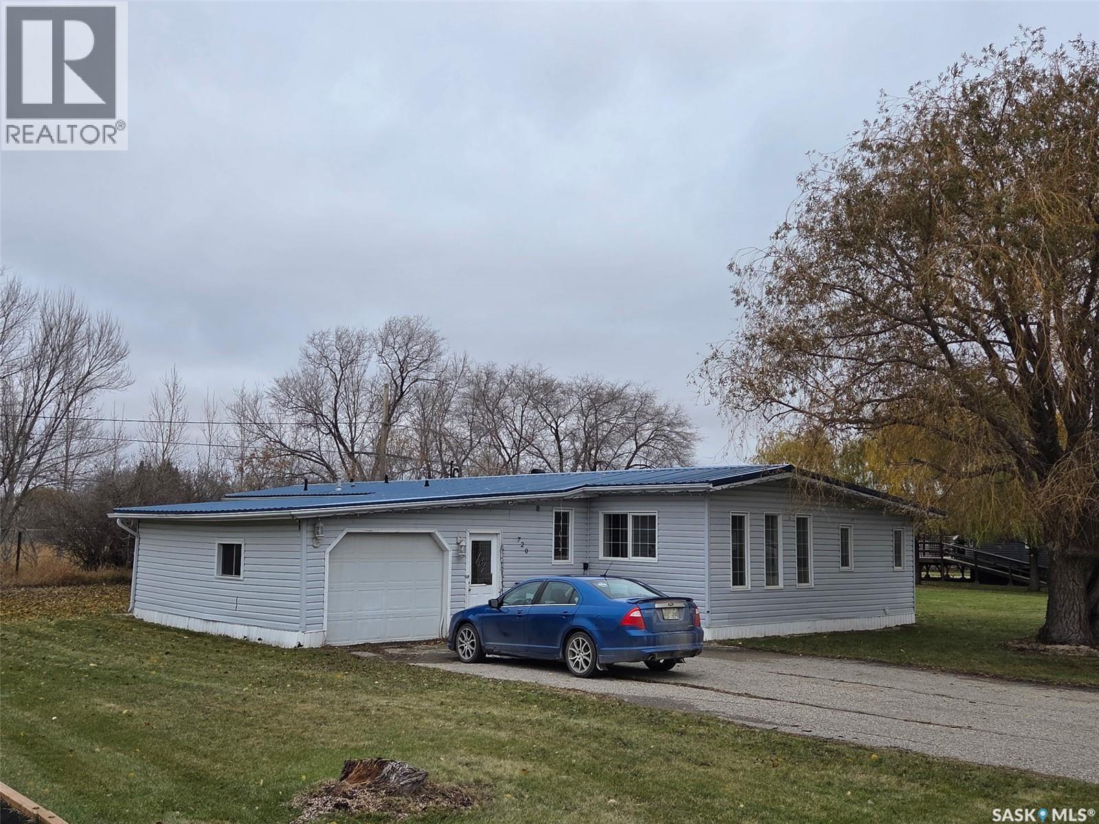 720 Maple Drive, Esterhazy, Saskatchewan  S0A 0X0 - Photo 14 - SK033359