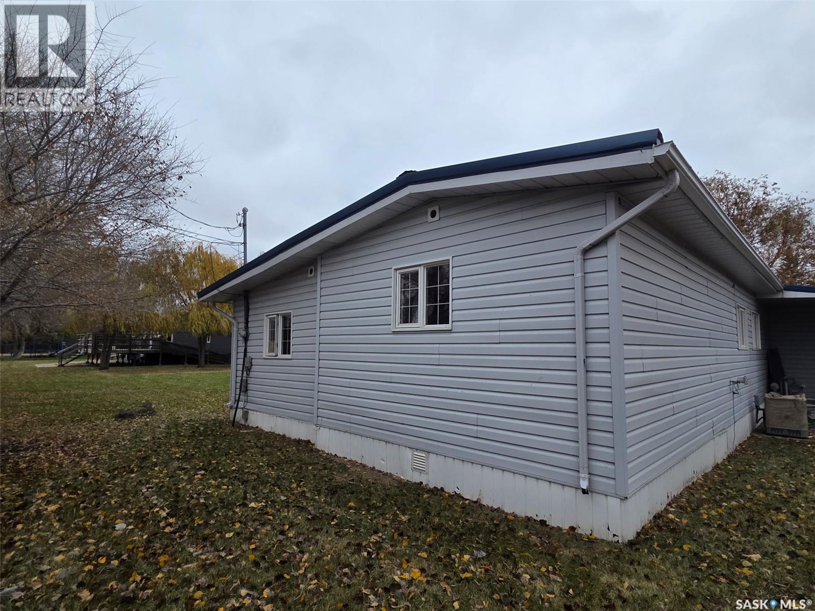 720 Maple Drive, Esterhazy, Saskatchewan  S0A 0X0 - Photo 17 - SK033359