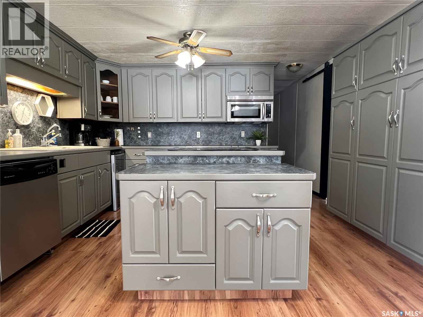 720 Maple Drive, Esterhazy, Saskatchewan  S0A 0X0 - Photo 30 - SK033359