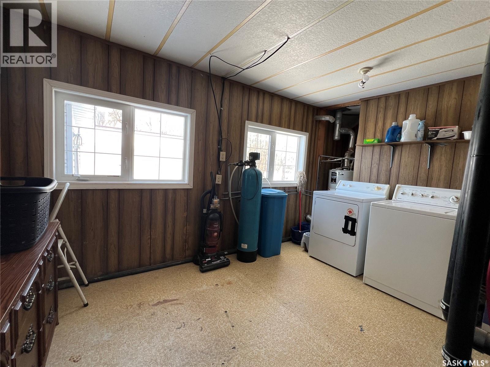 720 Maple Drive, Esterhazy, Saskatchewan  S0A 0X0 - Photo 38 - SK033359