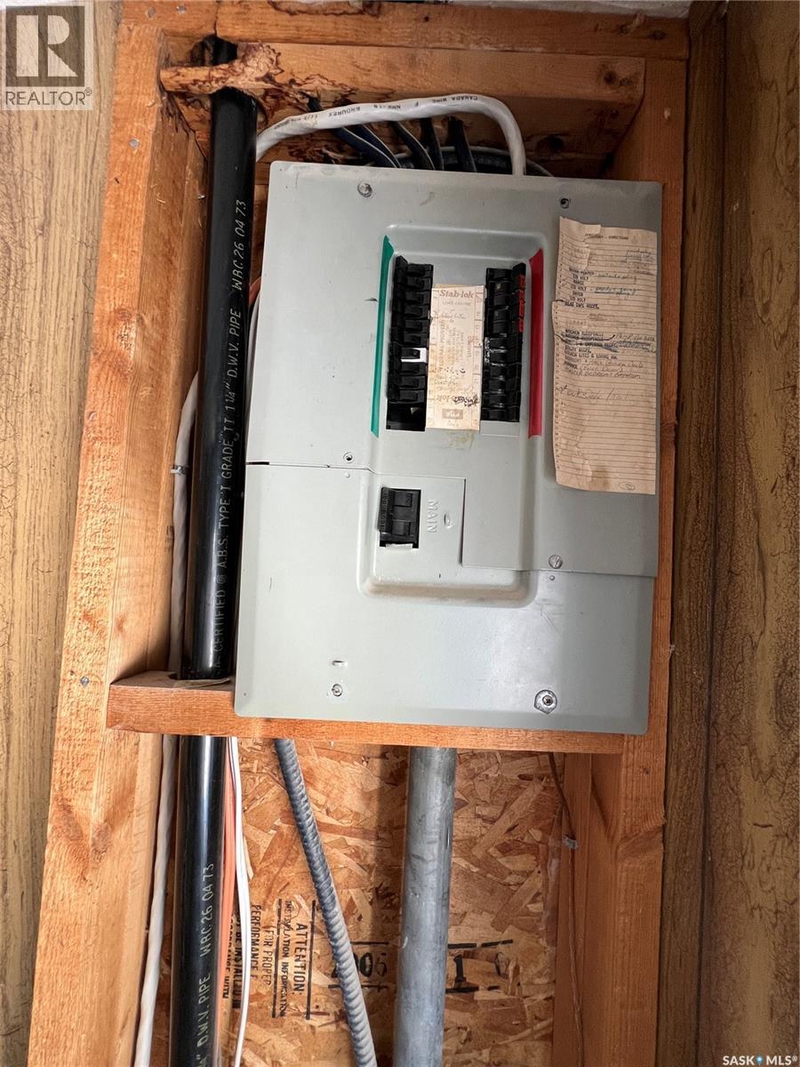 720 Maple Drive, Esterhazy, Saskatchewan  S0A 0X0 - Photo 39 - SK033359