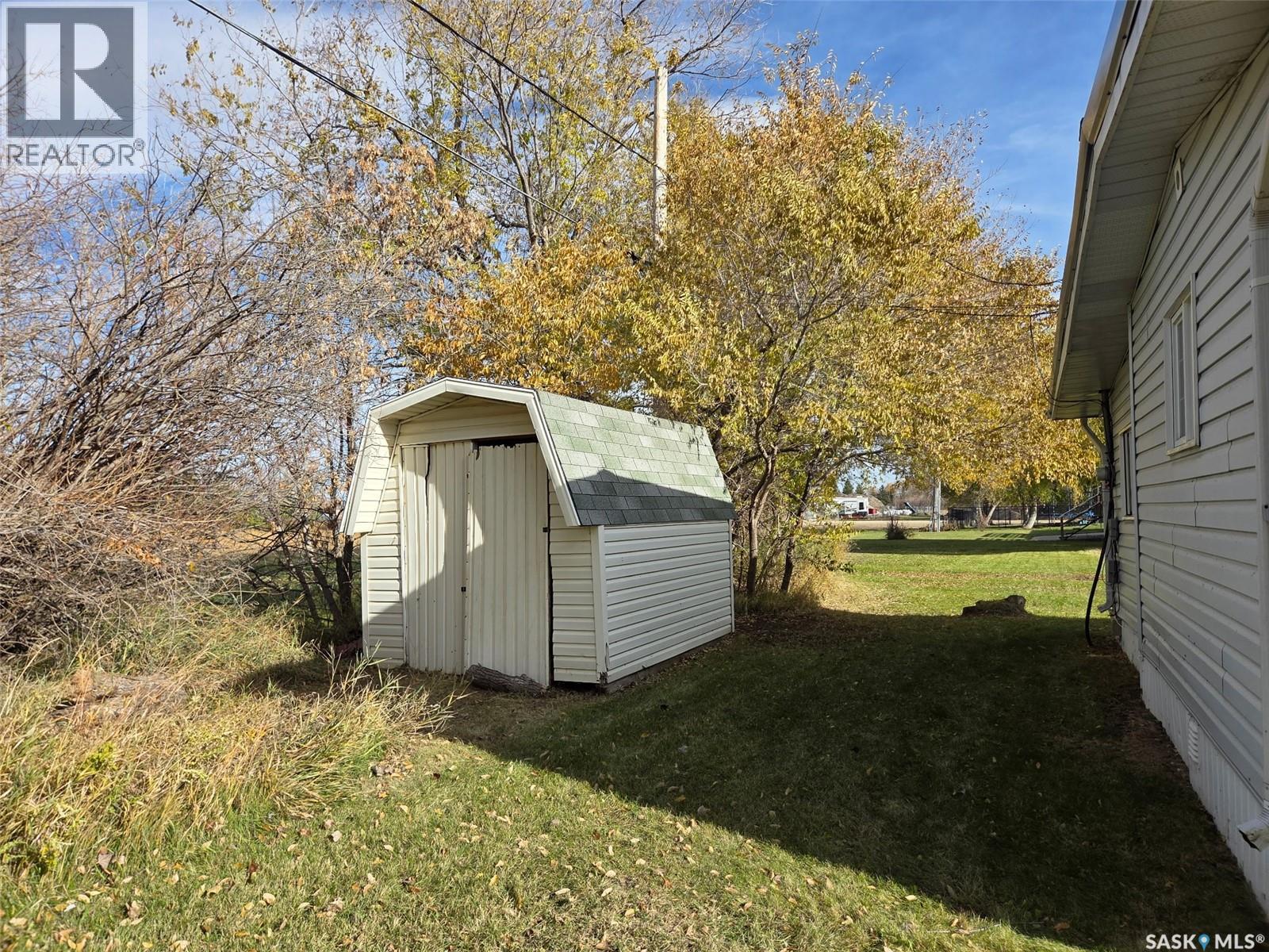 720 Maple Drive, Esterhazy, Saskatchewan  S0A 0X0 - Photo 8 - SK033359