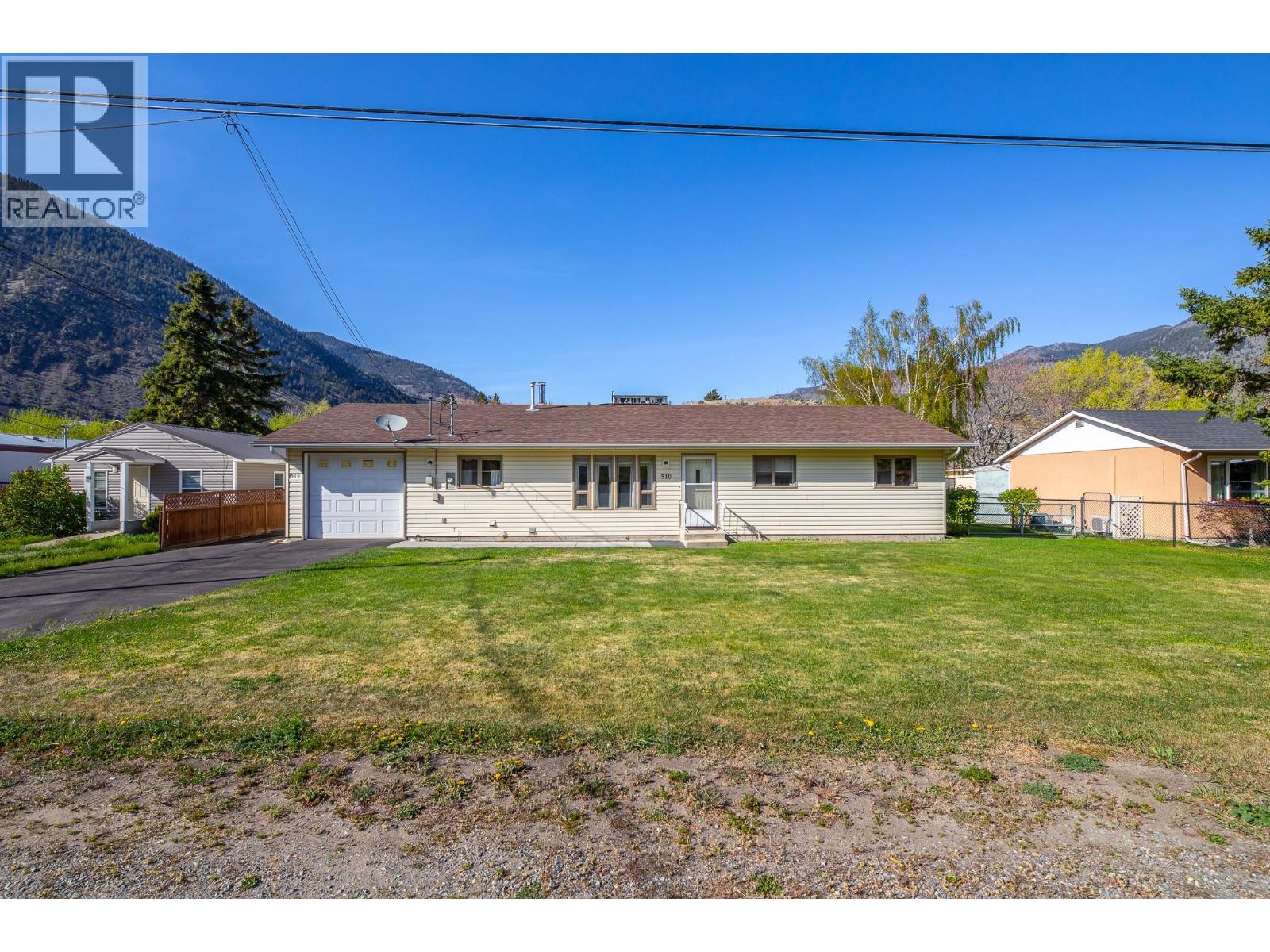 510 6th Avenue, Keremeos, British Columbia