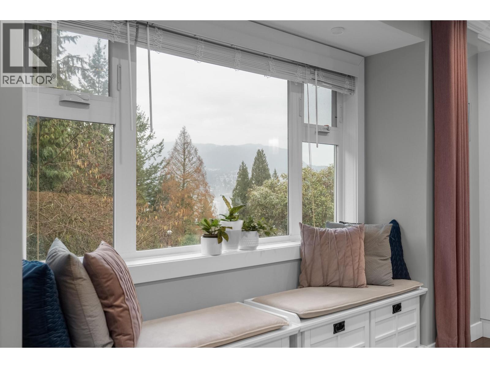 937 Thermal Drive, Coquitlam, British Columbia  V3J 6R9 - Photo 5 - R3112763