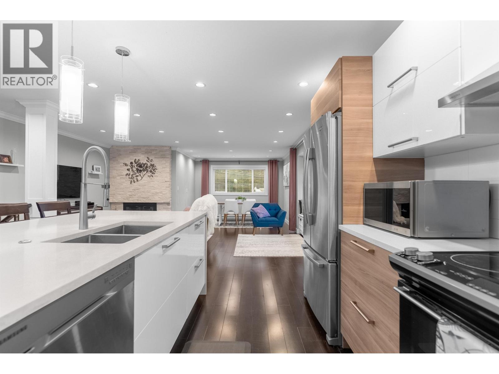 937 Thermal Drive, Coquitlam, British Columbia  V3J 6R9 - Photo 4 - R3112763