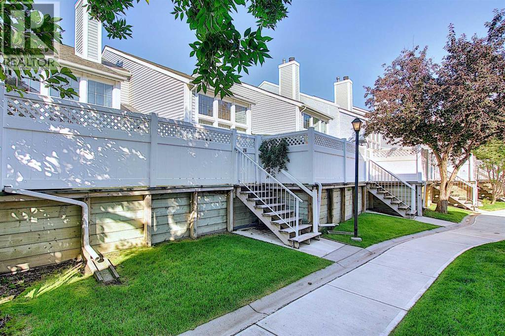 26, 28 Berwick Crescent Nw, Calgary, Alberta  T3K 1Y7 - Photo 41 - A2302102