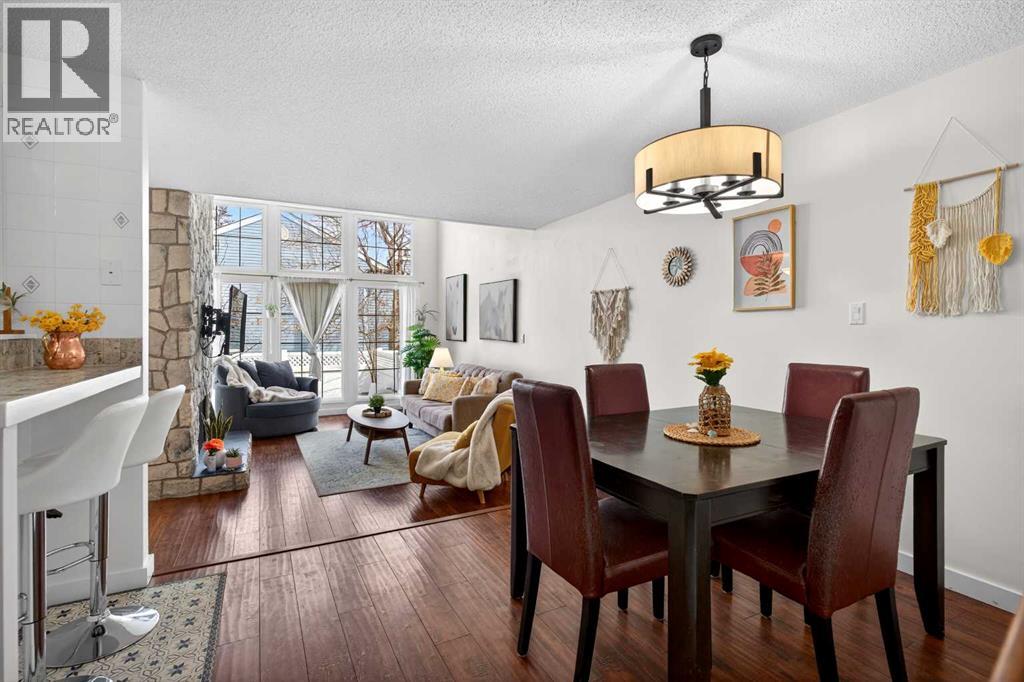 26, 28 Berwick Crescent Nw, Calgary, Alberta  T3K 1Y7 - Photo 15 - A2302102