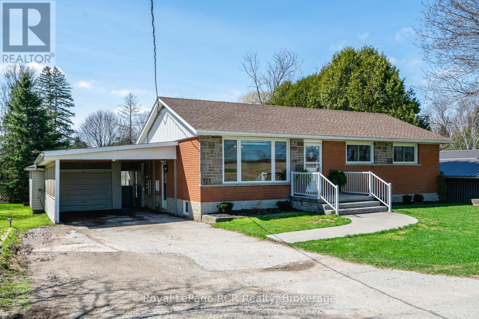 121 Helena Street, West Grey, Ontario  N0G 1C0 - Photo 2 - X13017722