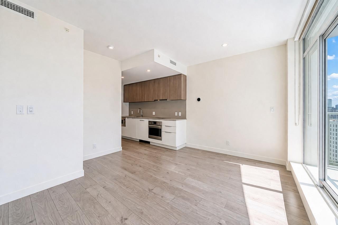 1806 13318 104 Avenue, Surrey, British Columbia  V3T 0R2 - Photo 10 - R3111696