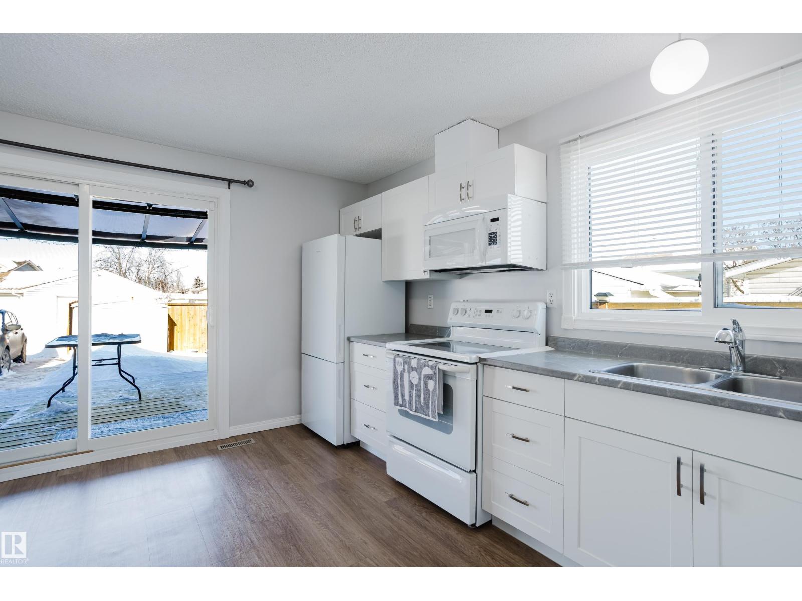 6 Kiniski Cr NW, Edmonton, Alberta  T6L 5A9 - Photo 18 - E4475018