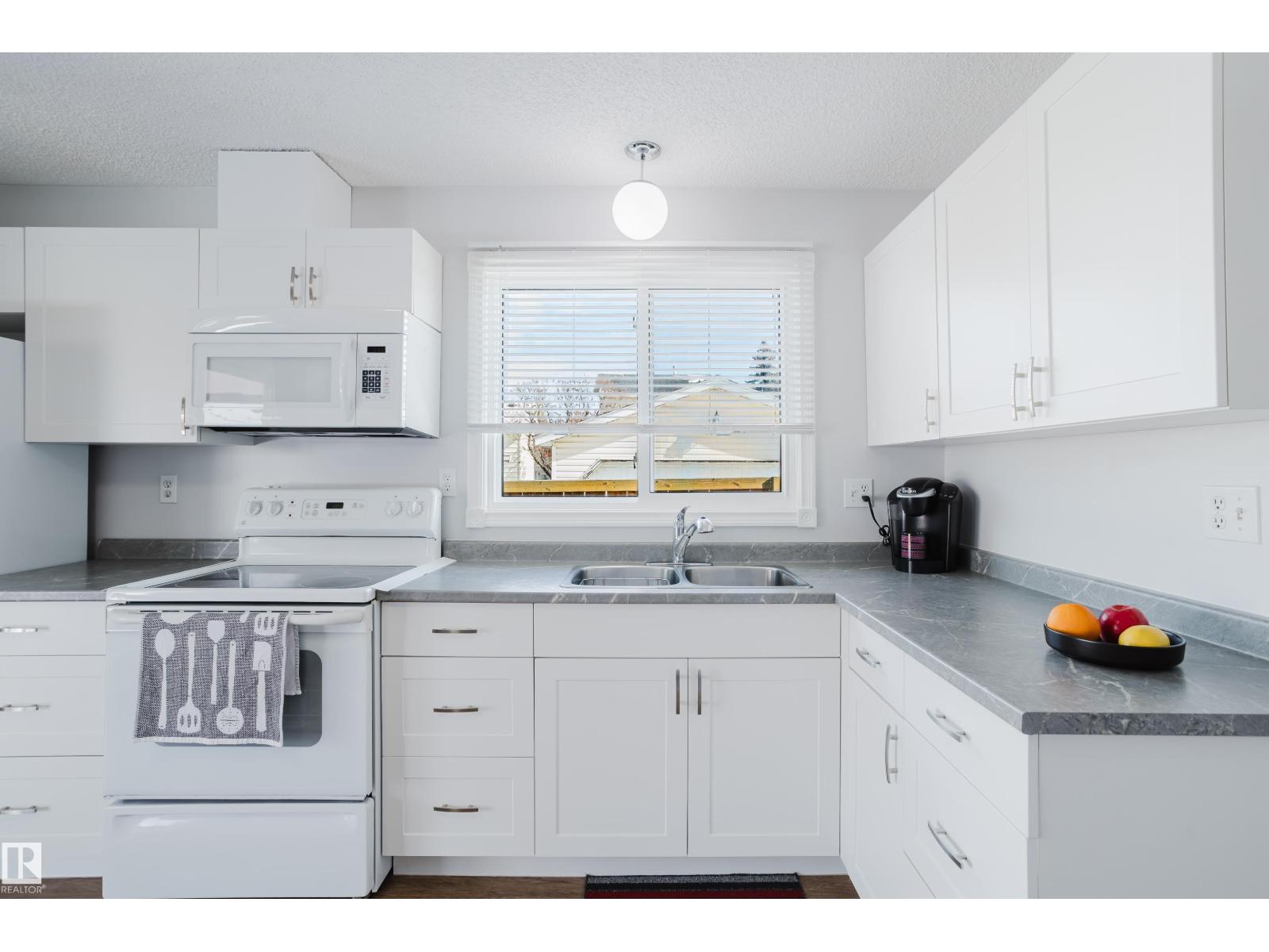 6 Kiniski Cr NW, Edmonton, Alberta  T6L 5A9 - Photo 15 - E4475018