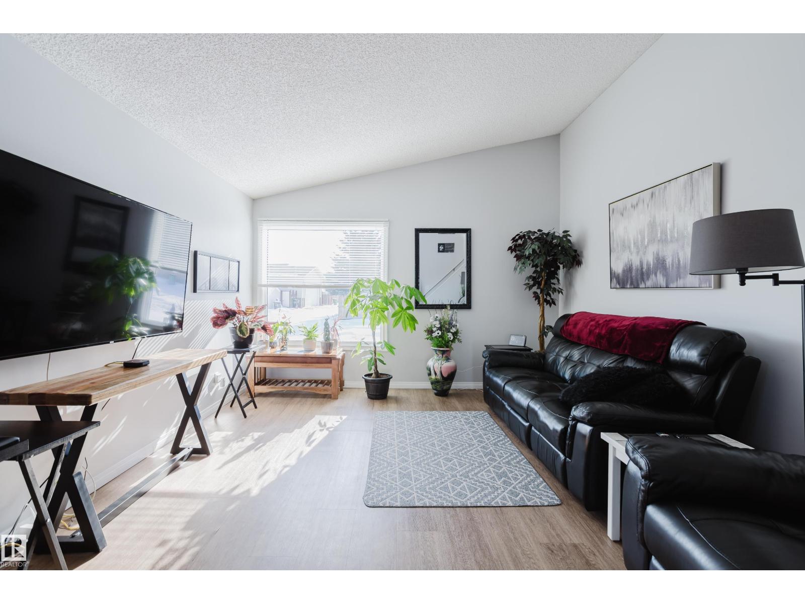 6 Kiniski Cr NW, Edmonton, Alberta  T6L 5A9 - Photo 11 - E4475018