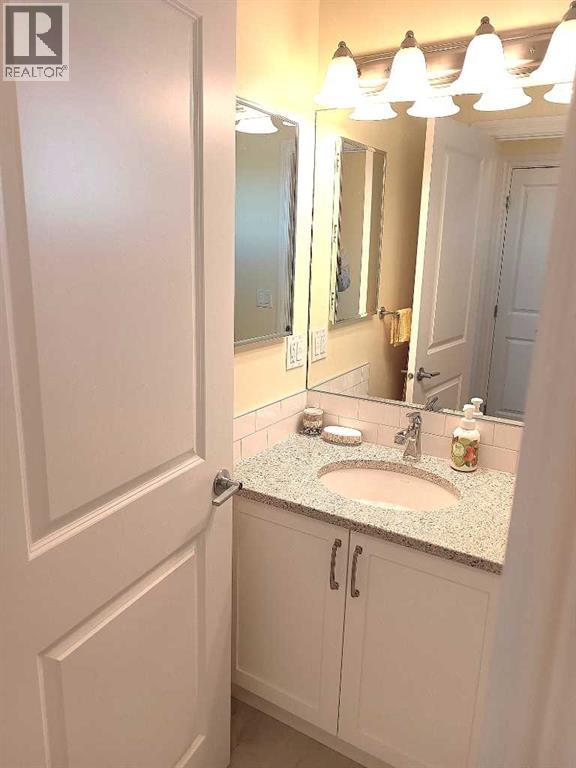 1100 Bayview Gardens SW, Airdrie, Alberta  T4B 5K4 - Photo 16 - A2279185