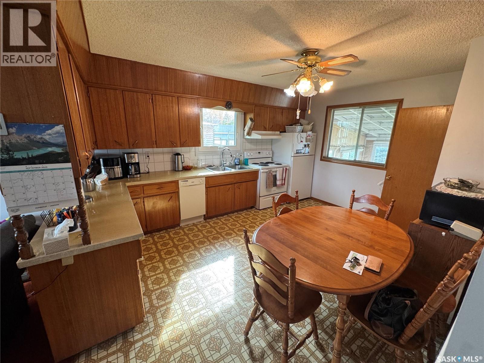 100 1st Avenue N, Spalding, Saskatchewan  S0K 4C0 - Photo 9 - SK018463