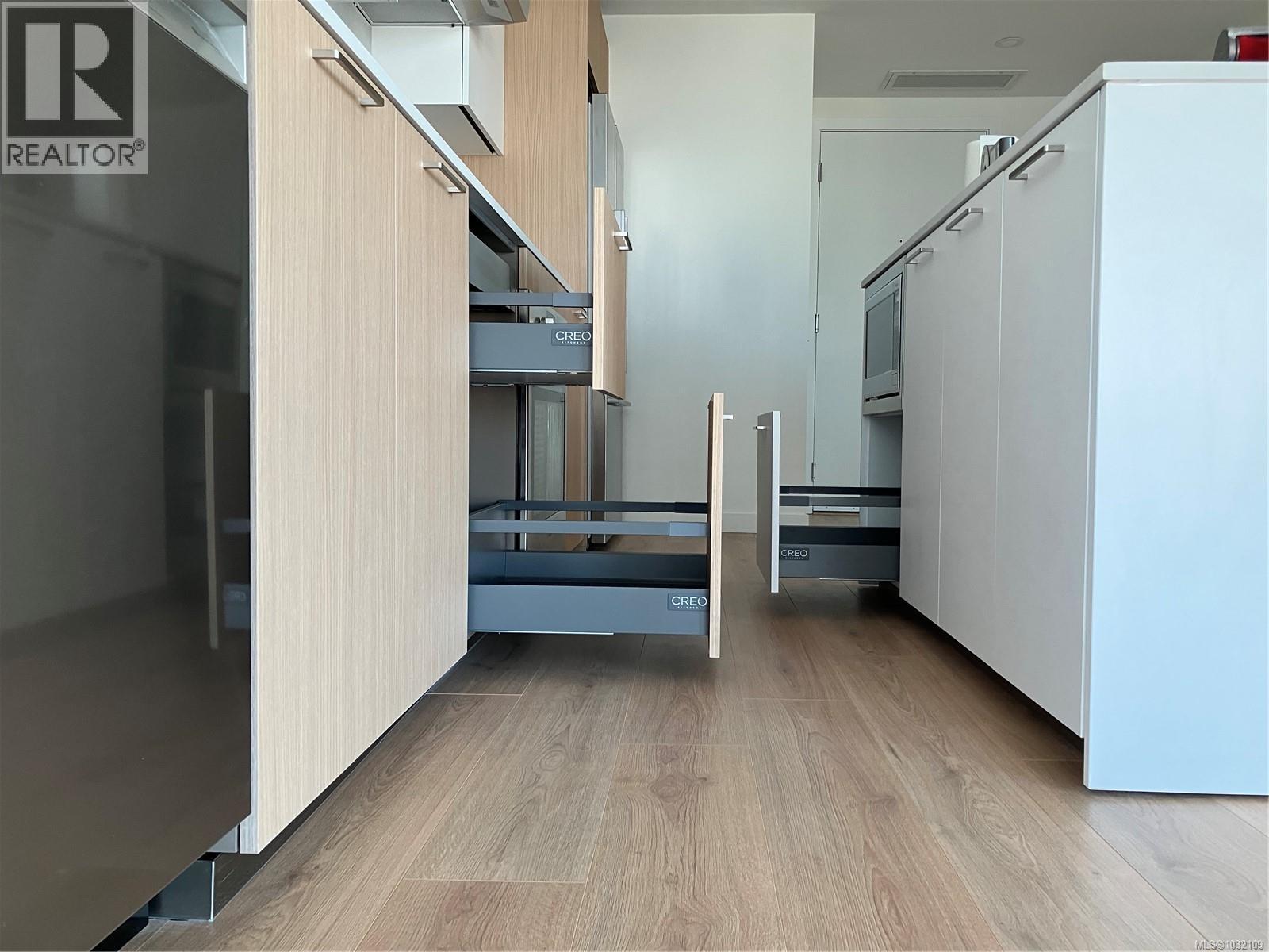 202 899 Esquimalt Rd, Esquimalt, British Columbia  V9A 3M5 - Photo 20 - 1032109