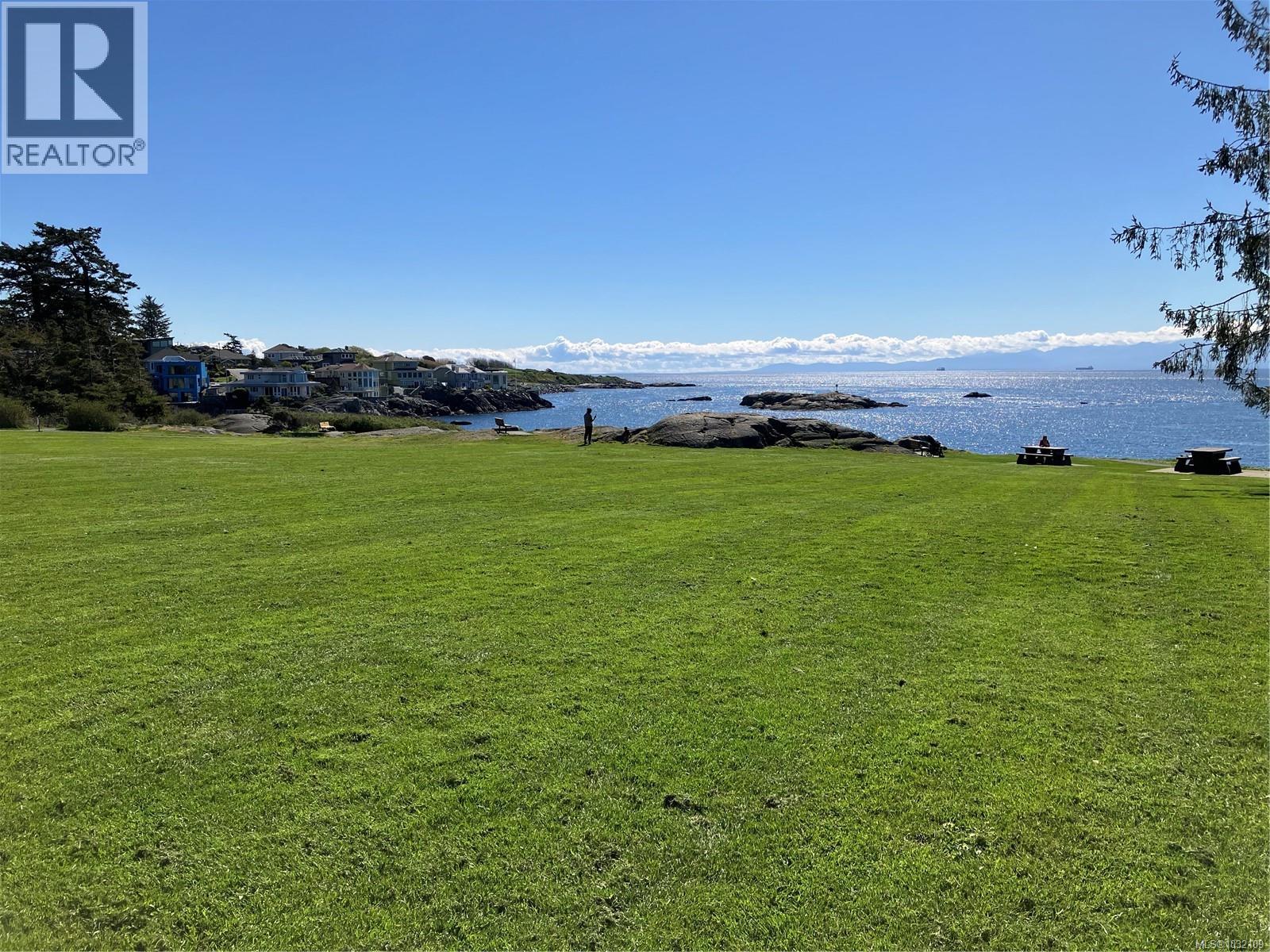 202 899 Esquimalt Rd, Esquimalt, British Columbia  V9A 3M5 - Photo 40 - 1032109