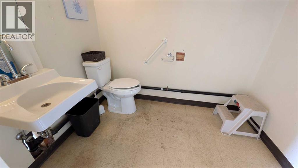 6006 48 Avenue, Camrose, Alberta  T4V 0K3 - Photo 13 - A2303337