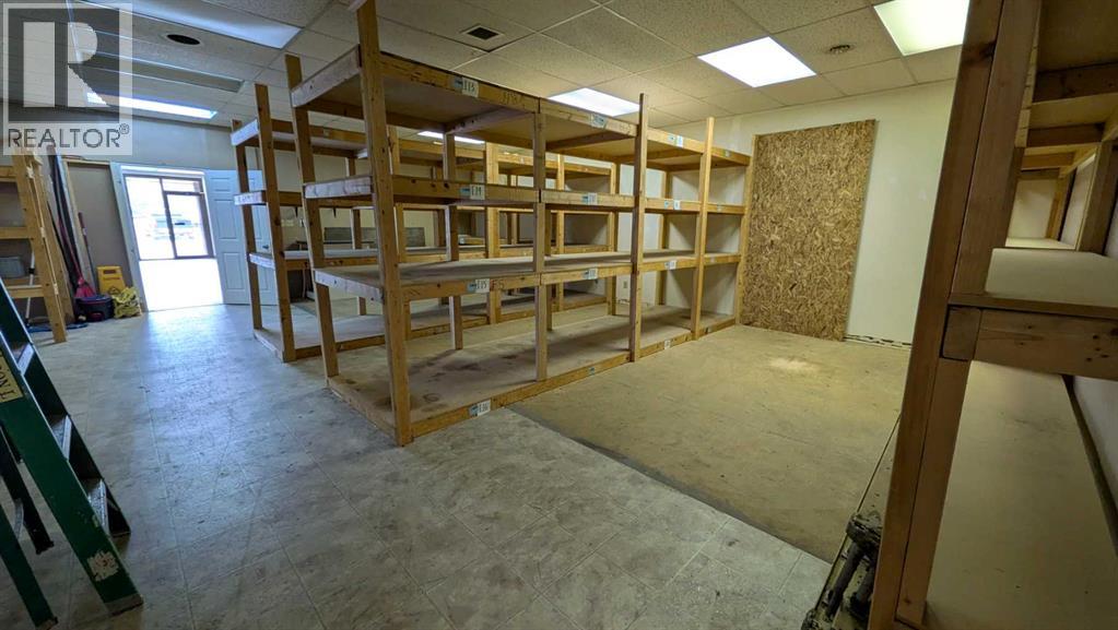 6006 48 Avenue, Camrose, Alberta  T4V 0K3 - Photo 9 - A2303337