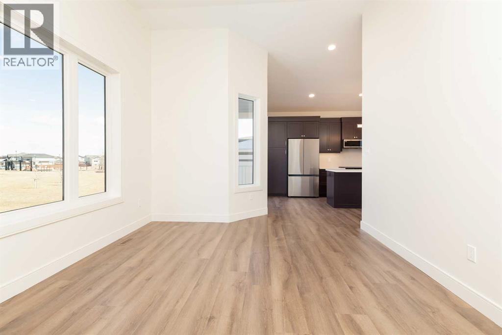 561 Malahat Green W, Lethbridge, Alberta  T1J 5H1 - Photo 10 - A2301347