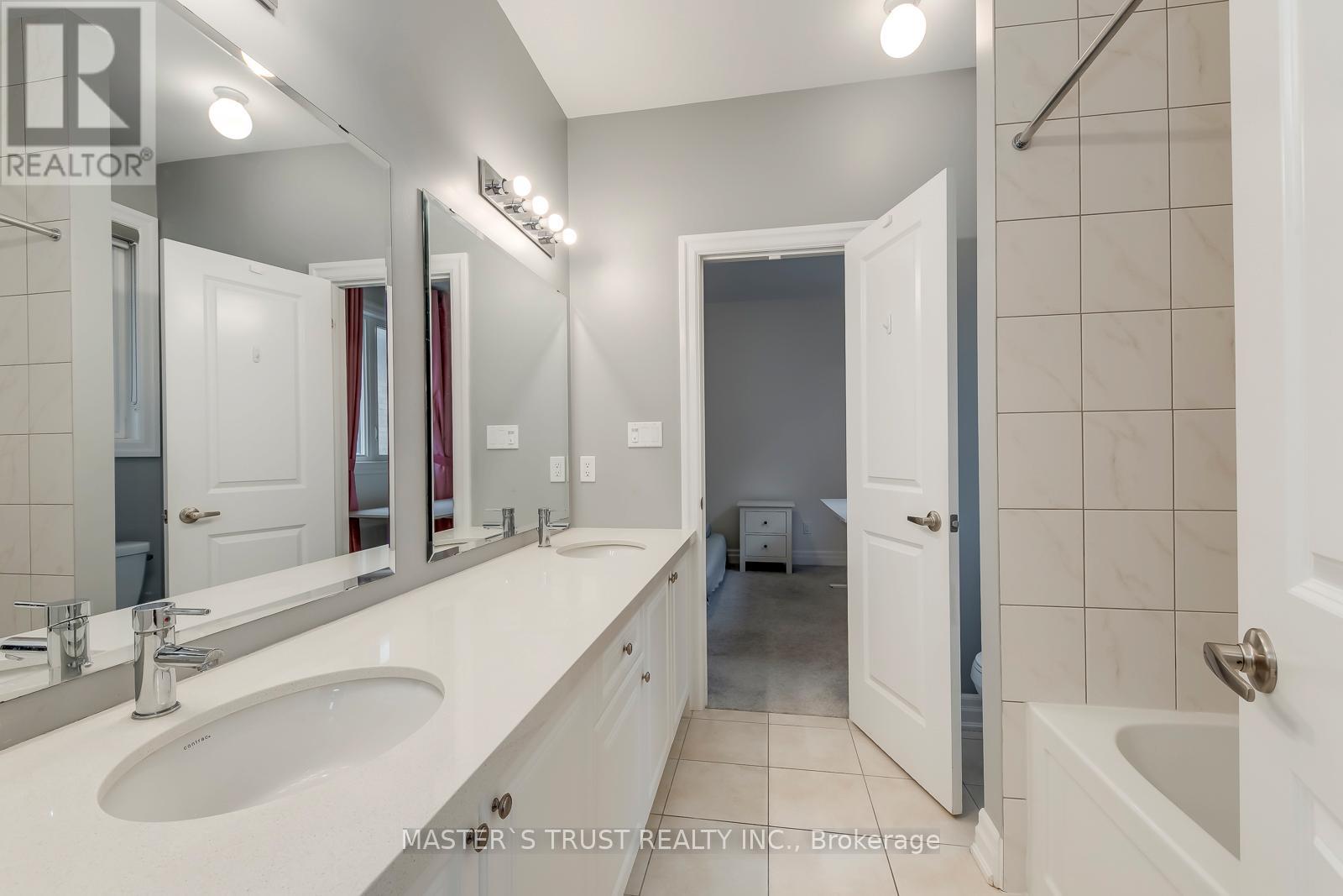 62 Merlin Street, Oakville, Ontario  L6H 0Z4 - Photo 40 - W13017724