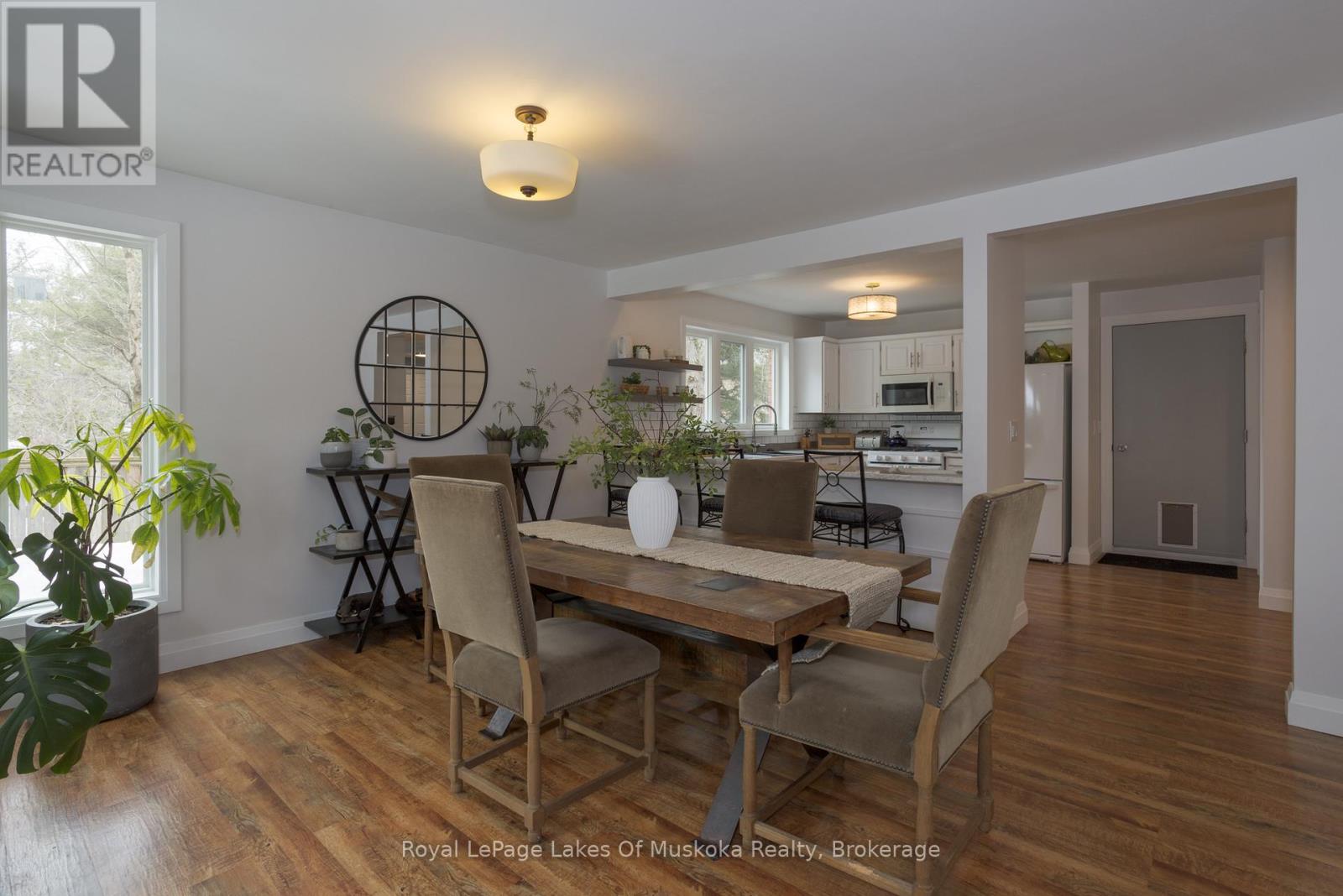 9 Daleman Drive, Bracebridge (Monck (Bracebridge)), Ontario  P1L 1A8 - Photo 18 - X12950554