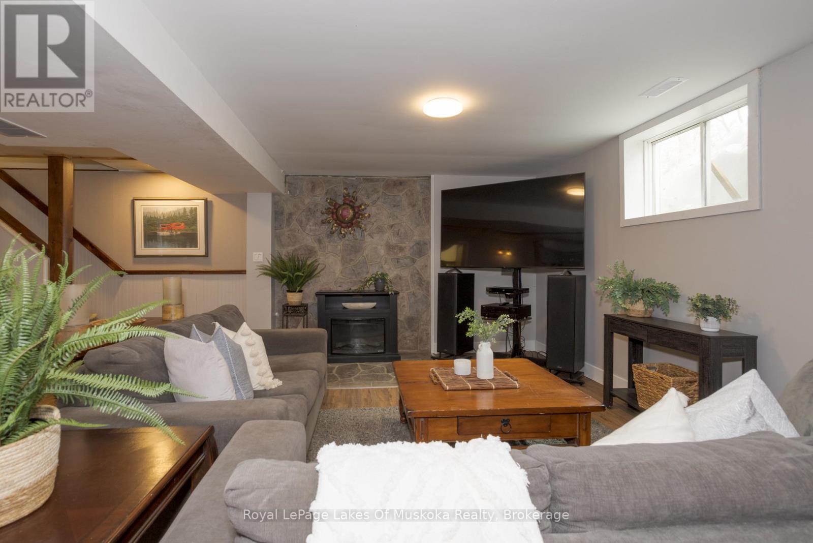 9 Daleman Drive, Bracebridge (Monck (Bracebridge)), Ontario  P1L 1A8 - Photo 21 - X12950554