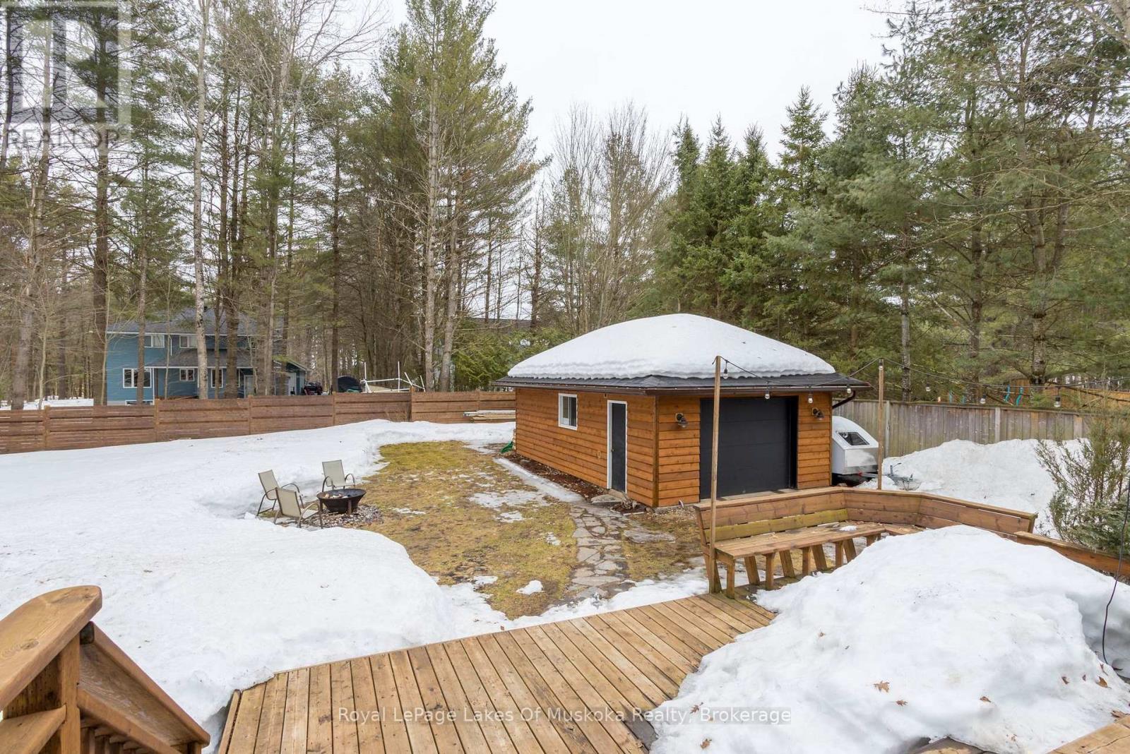 9 Daleman Drive, Bracebridge (Monck (Bracebridge)), Ontario  P1L 1A8 - Photo 35 - X12950554