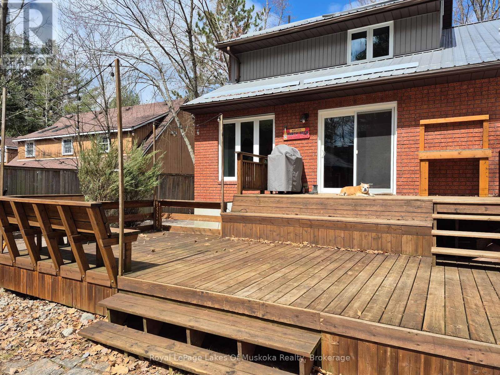 9 Daleman Drive, Bracebridge (Monck (Bracebridge)), Ontario  P1L 1A8 - Photo 3 - X12950554