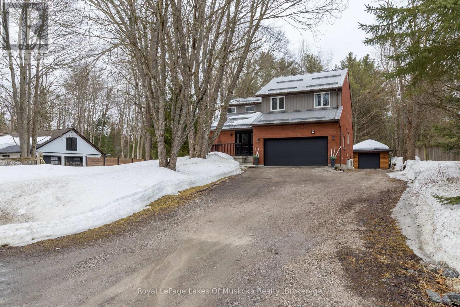 9 Daleman Drive, Bracebridge (Monck (Bracebridge)), Ontario  P1L 1A8 - Photo 38 - X12950554