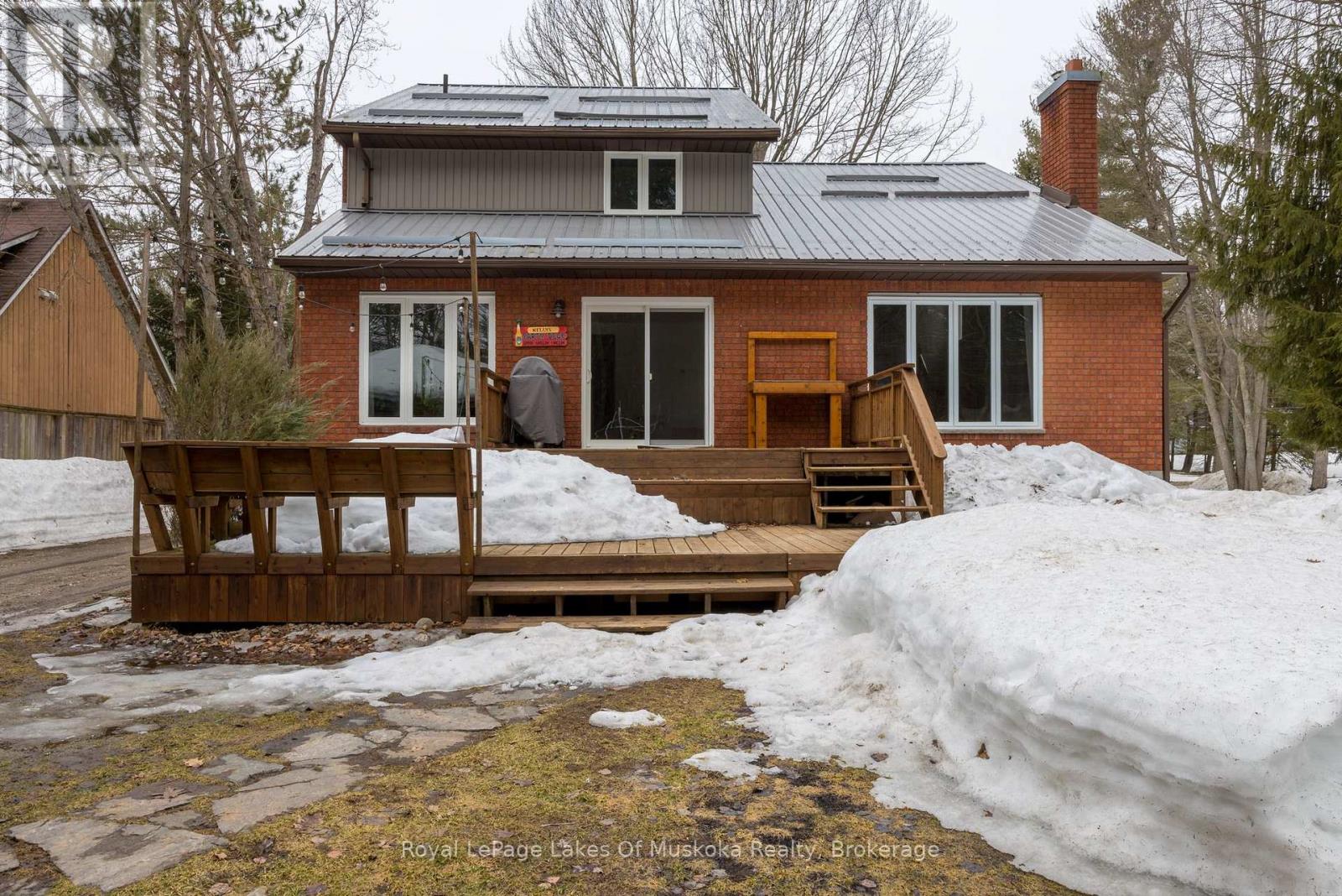 9 Daleman Drive, Bracebridge (Monck (Bracebridge)), Ontario  P1L 1A8 - Photo 42 - X12950554