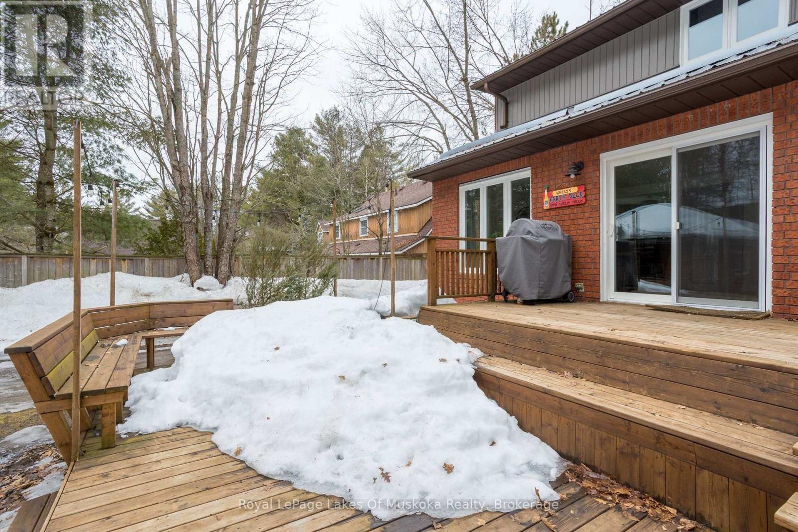 9 Daleman Drive, Bracebridge (Monck (Bracebridge)), Ontario  P1L 1A8 - Photo 34 - X12950554