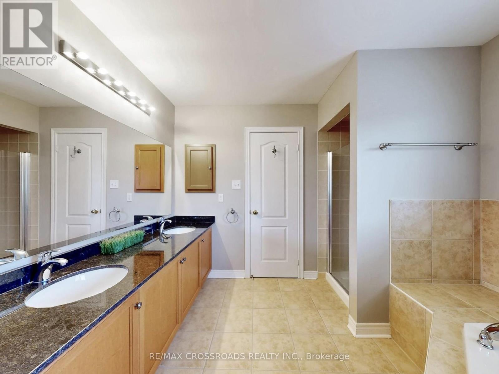 39 Pantano Drive, Vaughan, Ontario  L4J 0A9 - Photo 14 - N13005562