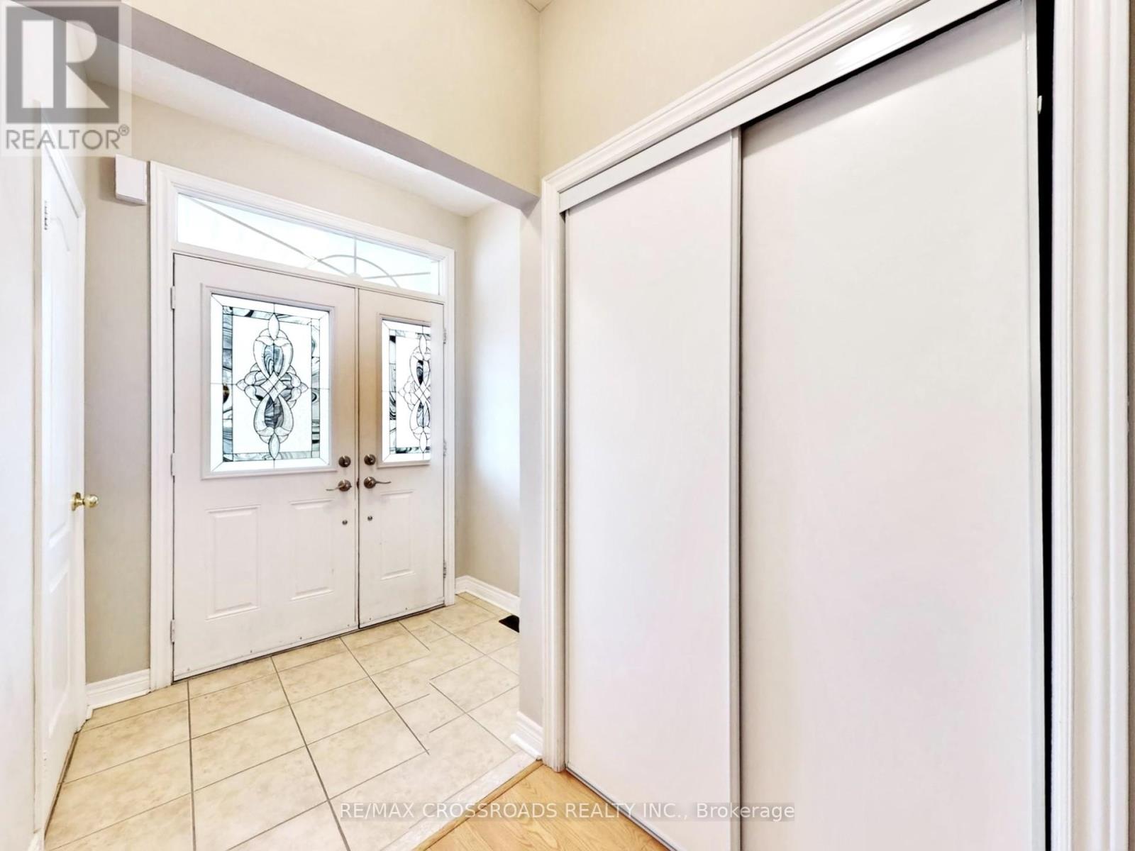 39 Pantano Drive, Vaughan, Ontario  L4J 0A9 - Photo 3 - N13005562