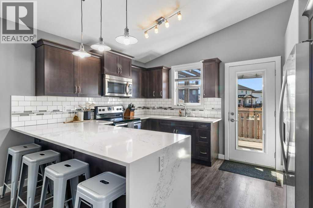 30 Brookstone Drive, Sylvan Lake, Alberta  T4S 0M9 - Photo 2 - A2301817