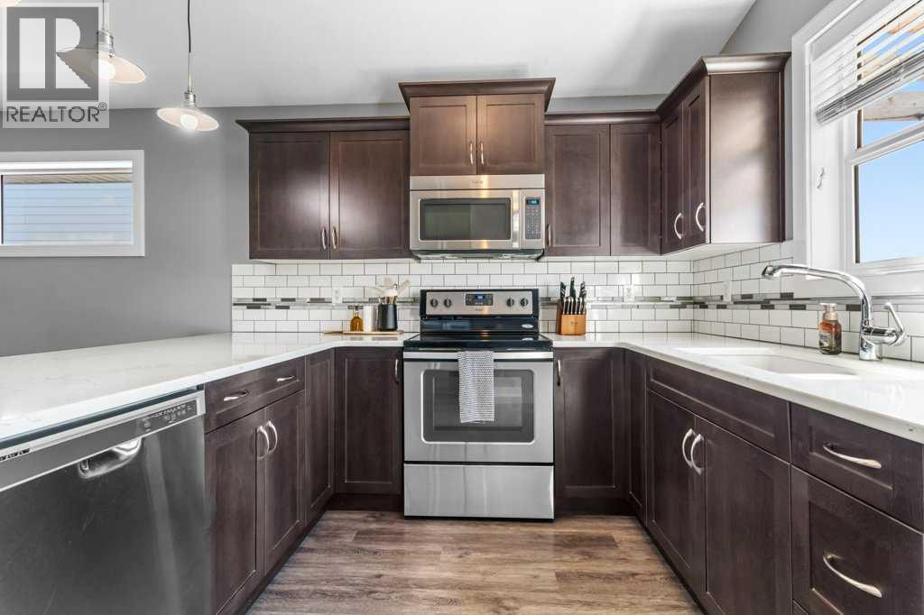 30 Brookstone Drive, Sylvan Lake, Alberta  T4S 0M9 - Photo 3 - A2301817