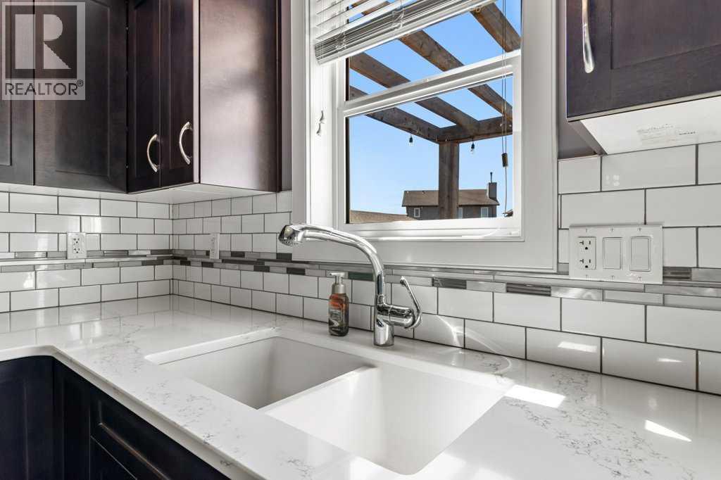 30 Brookstone Drive, Sylvan Lake, Alberta  T4S 0M9 - Photo 4 - A2301817