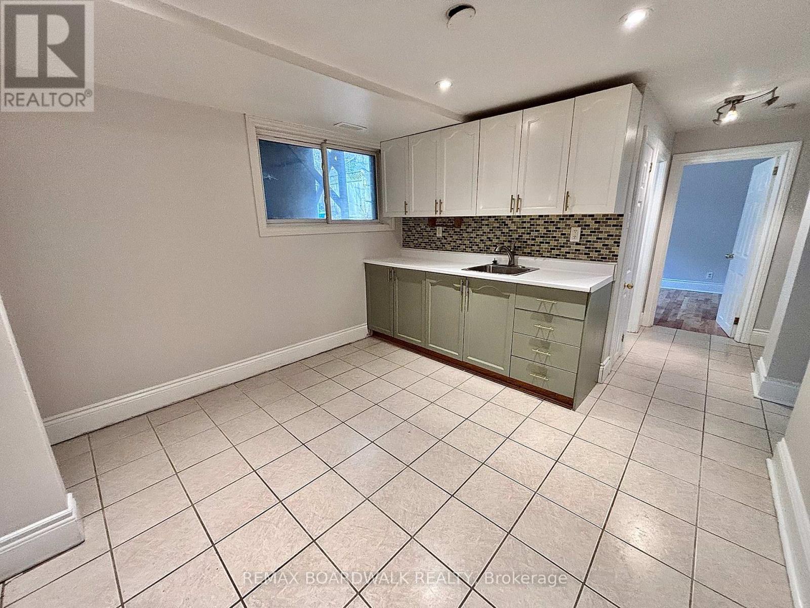 379 St Denis Street, Ottawa, Ontario  K1L 5H8 - Photo 11 - X13017734