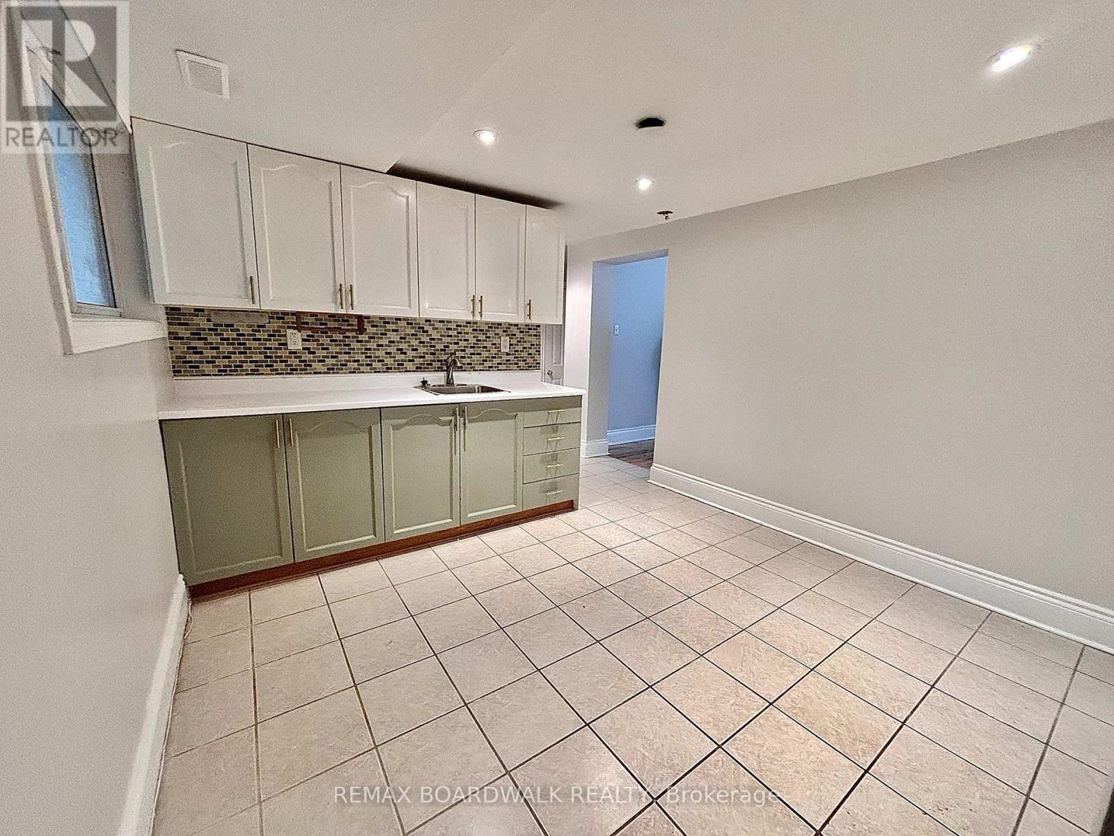 379 St Denis Street, Ottawa, Ontario  K1L 5H8 - Photo 12 - X13017734