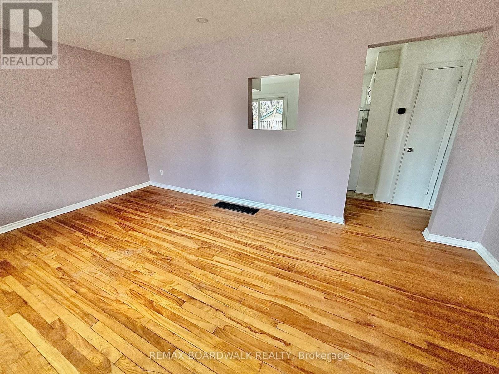 379 St Denis Street, Ottawa, Ontario  K1L 5H8 - Photo 2 - X13017734