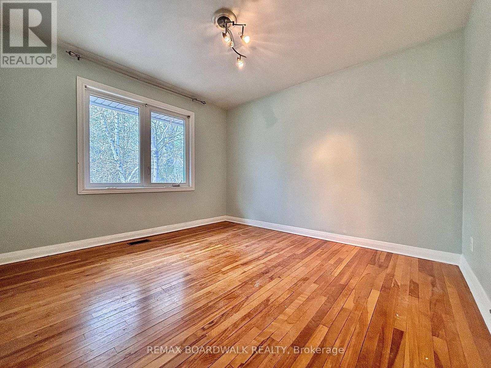 379 St Denis Street, Ottawa, Ontario  K1L 5H8 - Photo 7 - X13017734