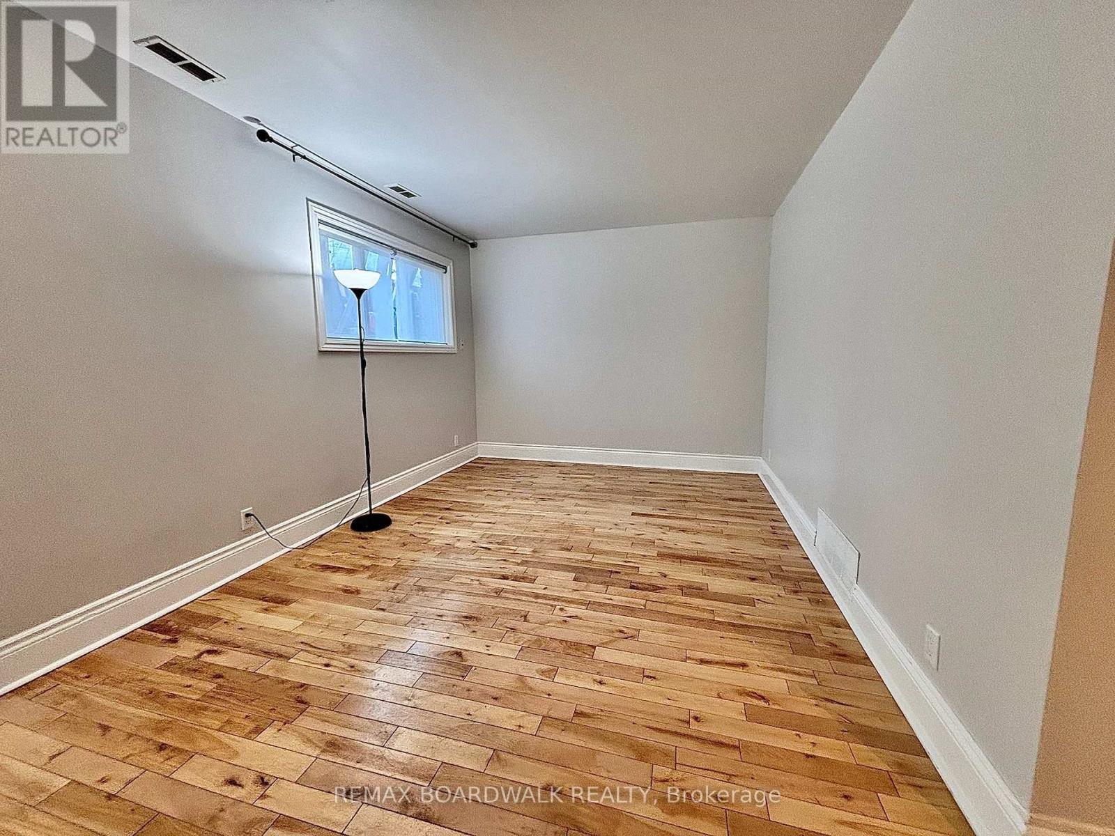 379 St Denis Street, Ottawa, Ontario  K1L 5H8 - Photo 9 - X13017734