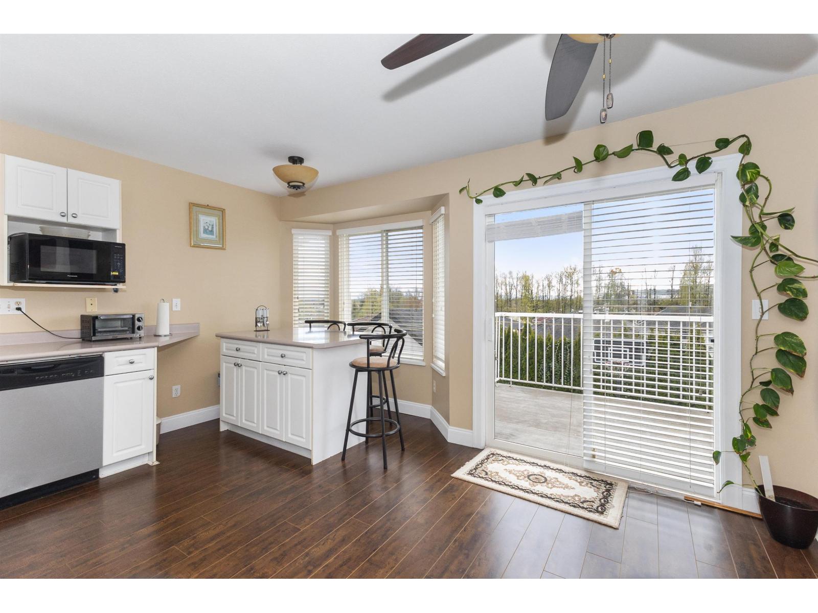 3345 Siskin Drive, Abbotsford, British Columbia  V2T 6T4 - Photo 9 - R3107806