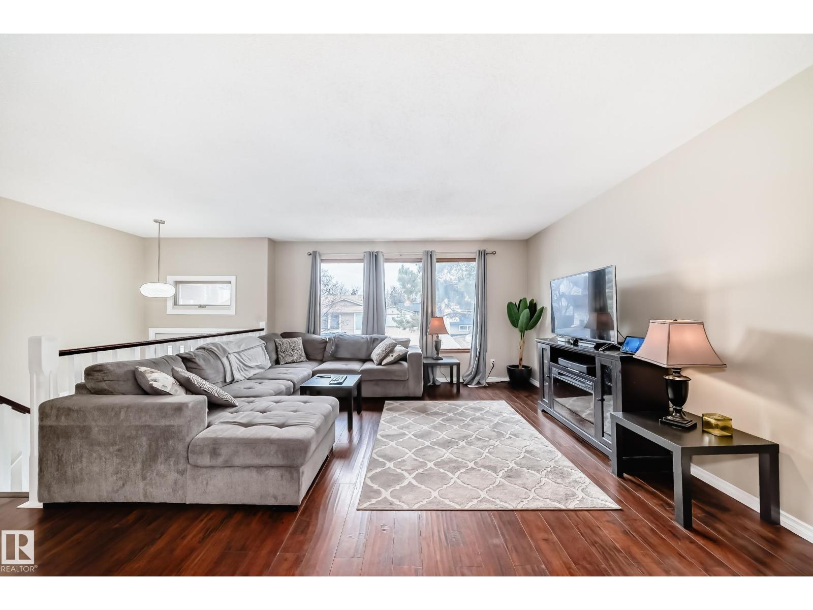 2212 142 Av Nw, Edmonton, Alberta  T5Y 1E6 - Photo 4 - E4482323