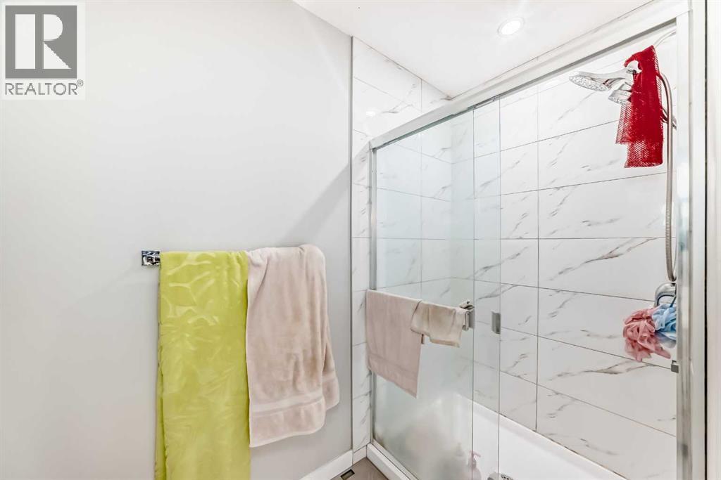 197 Baysprings Gardens SW, Airdrie, Alberta  T4B 5C5 - Photo 25 - A2290238