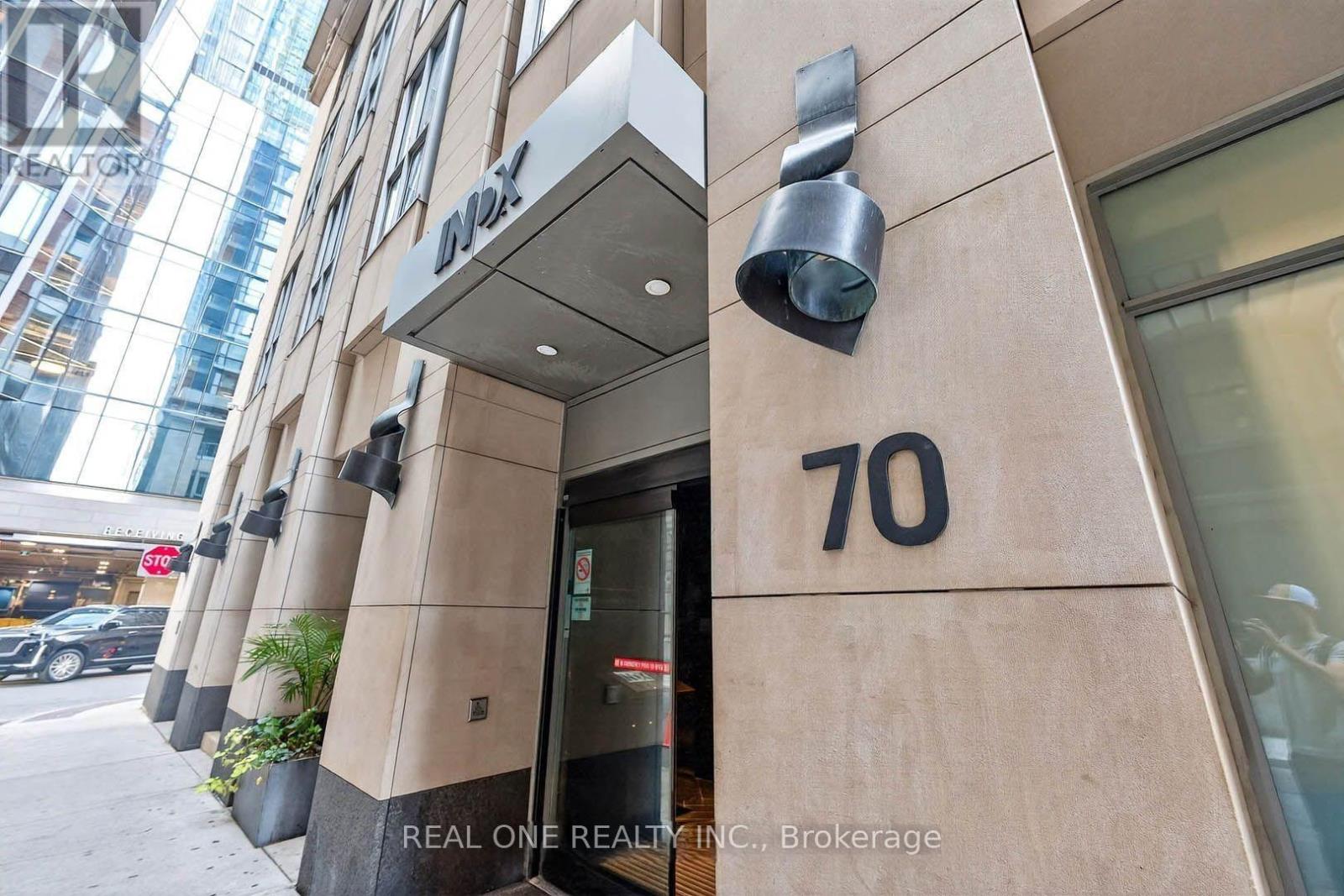 4317 - 70 Temperance Street, Toronto, Ontario  M5H 0B1 - Photo 3 - C13017738