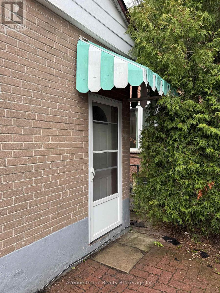 Lower - 21 Bellbrook Road, Toronto, Ontario  M1S 1K1 - Photo 2 - E13017740